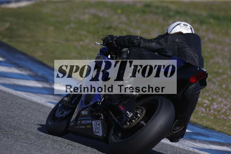 /Archiv-2024/01 26.-28.01.2024 Moto Center Thun Jerez/Gruppe gruen-green/backside